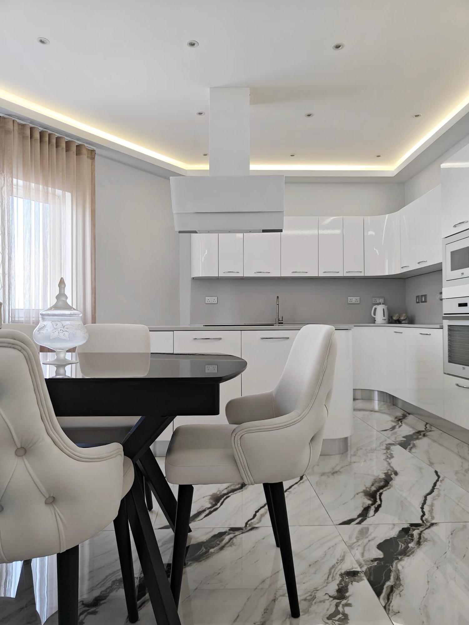 Blusky Apartment *
